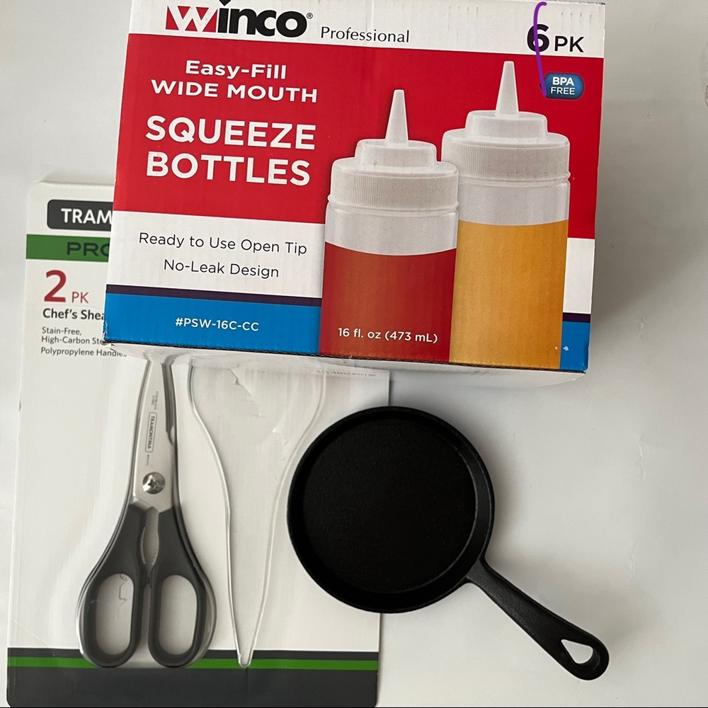 Chef Kitchen Scissors Shears Tiny Cast Iron Skillet 3 Squeeze Bottles